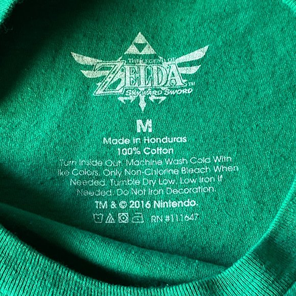 Legend of Zelda Skyward Sword Size Medium Shirt - Picture 2 of 4